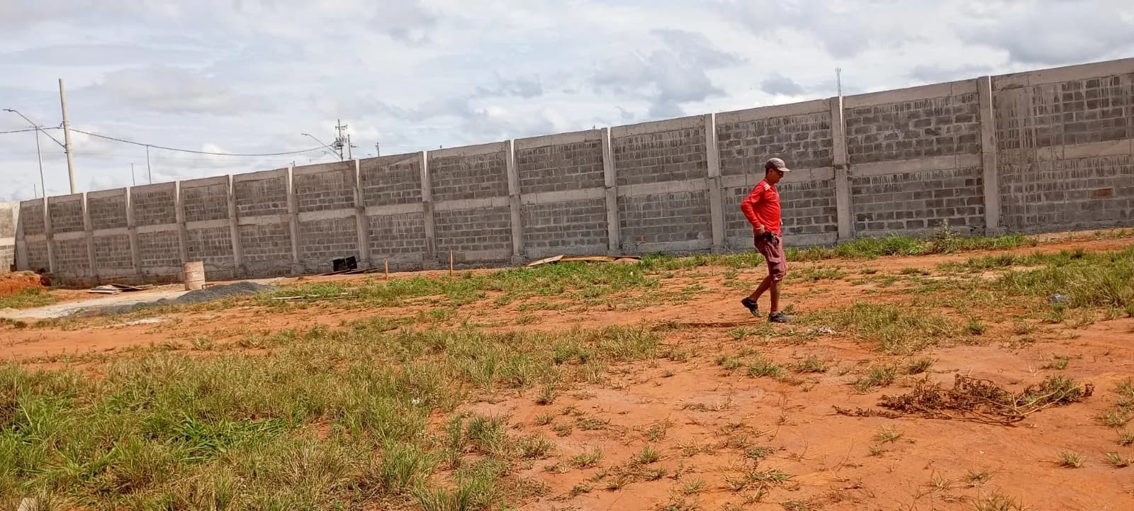 Execução de muro — Canil ONG Casa Mundo Animal — registro 48 da execução
